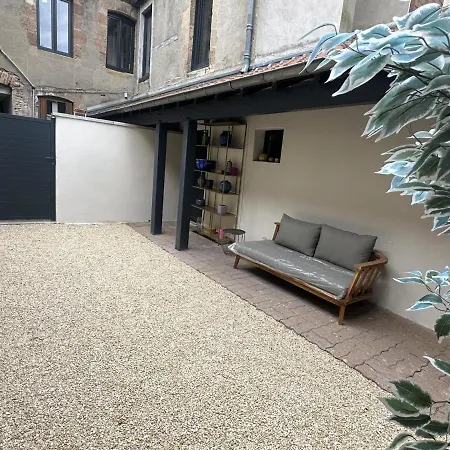 Calme En Plein Centre De Avec Terrasse Privative Et Confort Inclus - Fr-1-489-475 Moulins (Allier)