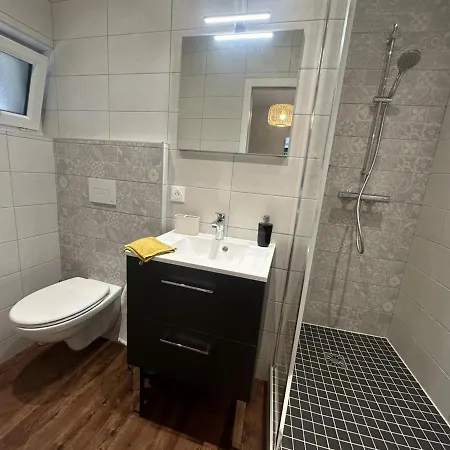 Calme En Plein Centre De Avec Terrasse Privative Et Confort Inclus - Fr-1-489-475 *